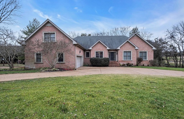 LakeFront ♥ HotTub ♥ Dock ♥ 4BD4.5BA ♥ FreeParking