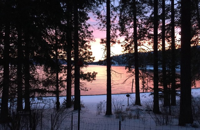 Maison au bord du lac avec plage privée
