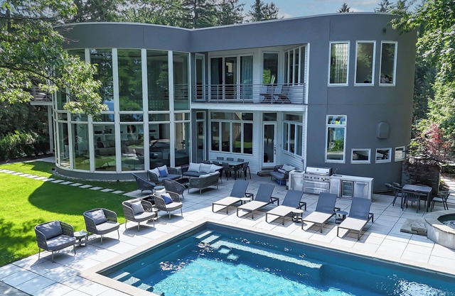Lakefront Luxury, Private Beach & Pool, Tennis