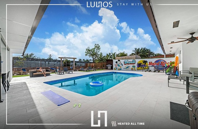 Lakeside Serenity Villa with Pool, GameRoom 28G
