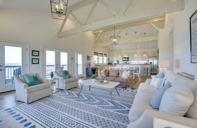 Lakefront NOLA Home w/ Hot Tub & Views!