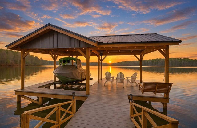 Lakefront Paradise, Dock + Kayaks & Game Room