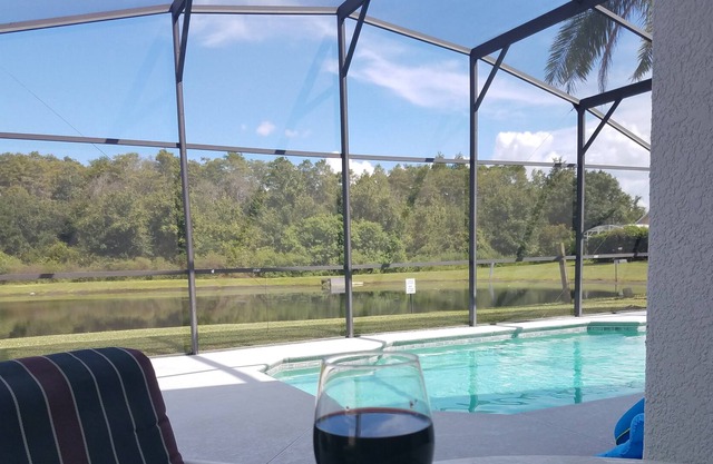 Maison de luxe avec piscine au bord du lac - à seulement 15 minutes de Disney World