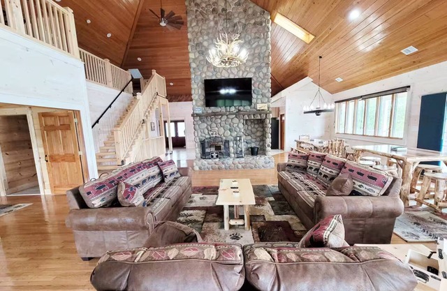 Lakefront - Private Resort. Amazing!