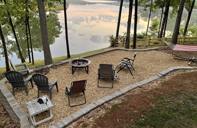 Au bord du lac, pvt, ombragé, grande vue sur l'eau, Kayaks, pédalo, bateauramp, ponton