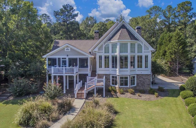 Le bord de mer luxueux du Lake Lover’s à Reynolds Lake Oconee!