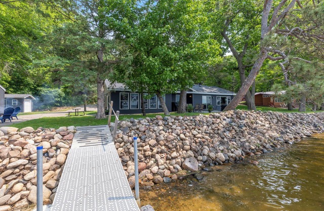 Hillman Hideaway on Platte Lake