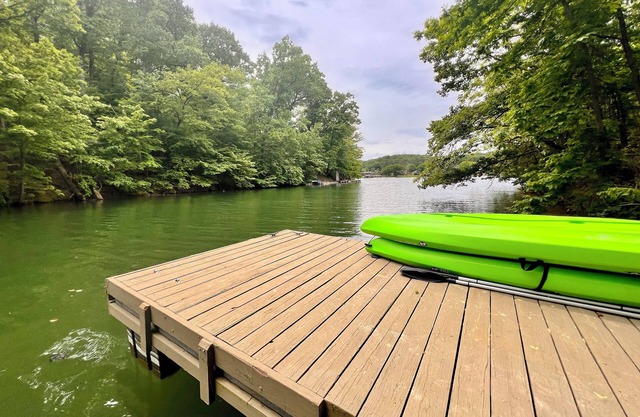Lakefront Retreat - Private Dock + Kayak Rental - Remodeled - Family Friendly