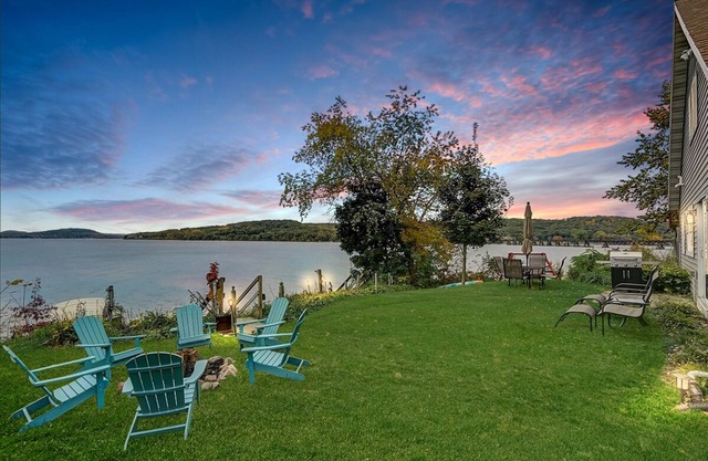 Lakefront Retreat with Stunning Views - Skiing, Hiking & Dells!