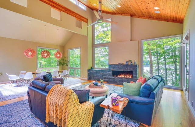 Lakefront Roxboro Home w/ Private Dock!