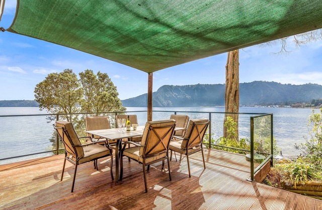 Lakefront Sublime - Maison de vacances Lake Rotoiti