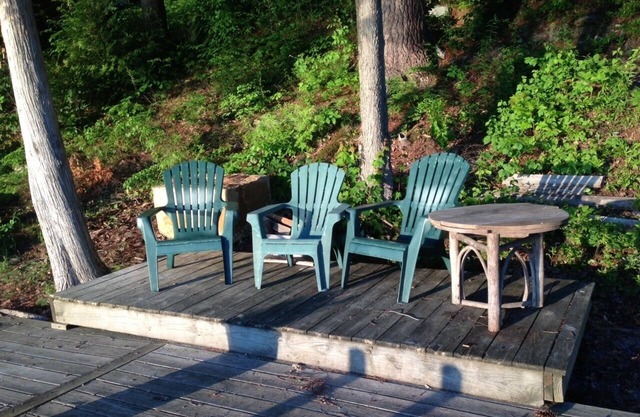 Lakefront Victorian Cottage Summer Rental