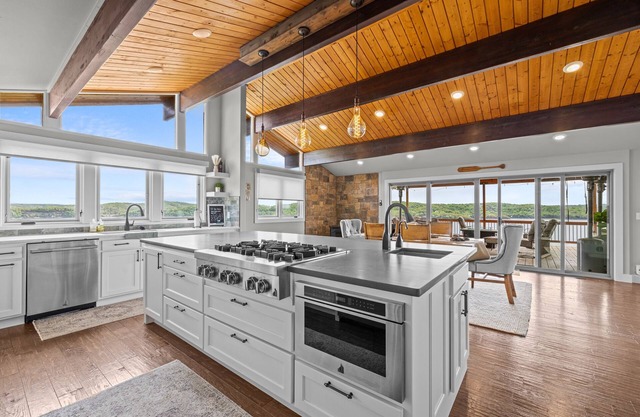 Lakefront view home on Beaver Lake!