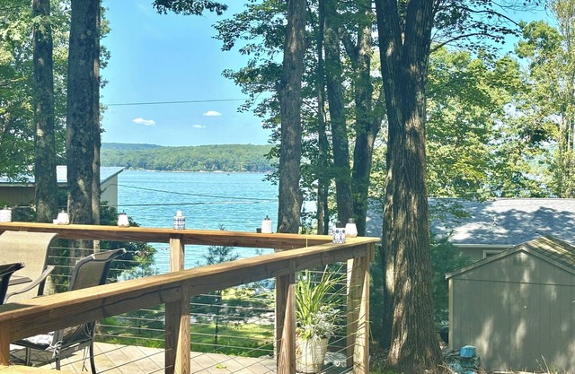 Relaxing & Newly Renovated Lakehouse in Family-Friendly Community w/ Water Views