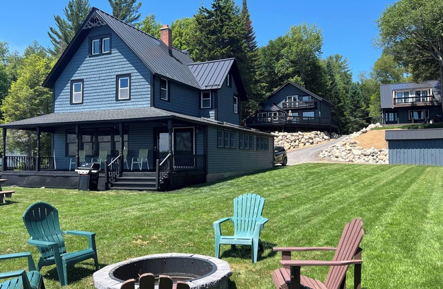 Fourth Lake Getaway Lodges ~Waterfront 4 -Plex ~ Lakehouse Lodge
