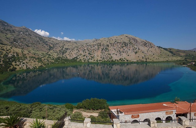 Lakescape Villa in Kournas - AMAZING VIEW!