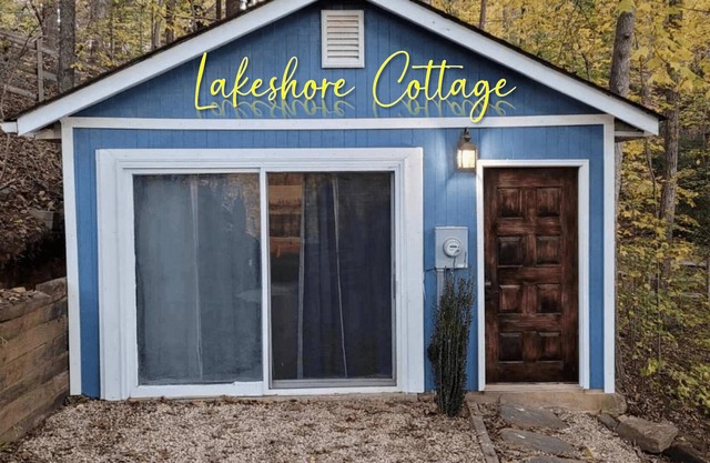 Lakeshore Cottage Lake Lanier | Privacy, Free Wifi