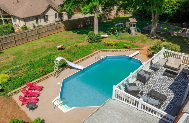 "Lakeshore Cottage" Pool - Hot Tub - Arcade - Lake Norman Access