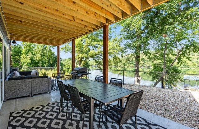 Lakeshore Living