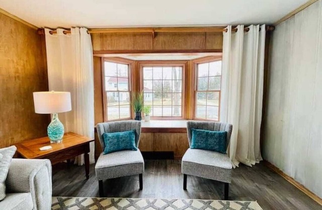 Lakeshore Retreat: at the heart of it all