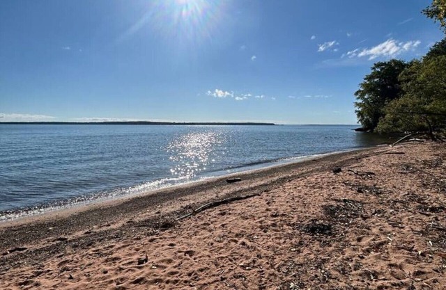 Lakeshore Retreat on Lake Superior, Bayfield