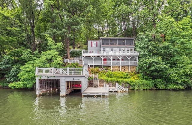 Lake Lure Cottage~Pontoon Available 2 Rent!
