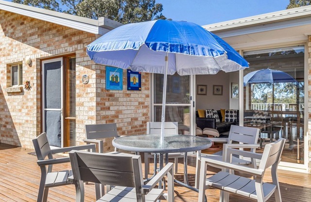 Lakeside Apartment- By the water edge