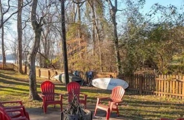 Lakeside Cabin Retreat - Boating, Swimming