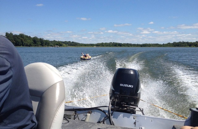 La tranquillité de la cabine au bord du lac