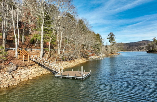 Lakeside Cashiers Cabin w/ Private Boat Dock!