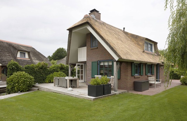Villa en chaume avec 2 salles de bains, près de Giethoorn