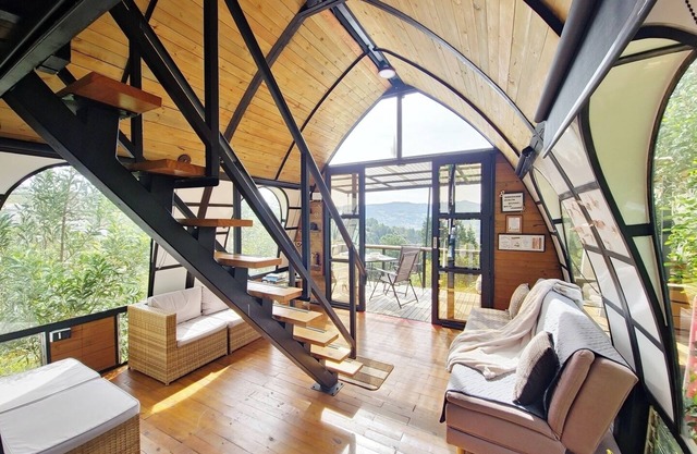 Lakeside Glamping with View, Fire Pit and Hammock