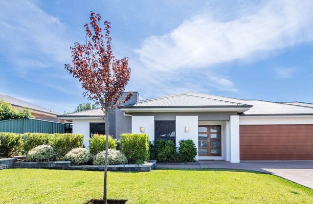 Lakeside Haven - Homely Charm, Close to Dubbo Zoo