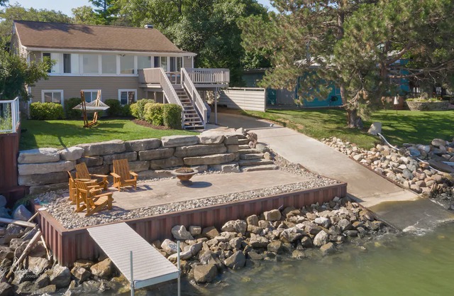 Lakeside Landing on Sand Point’s North Shore