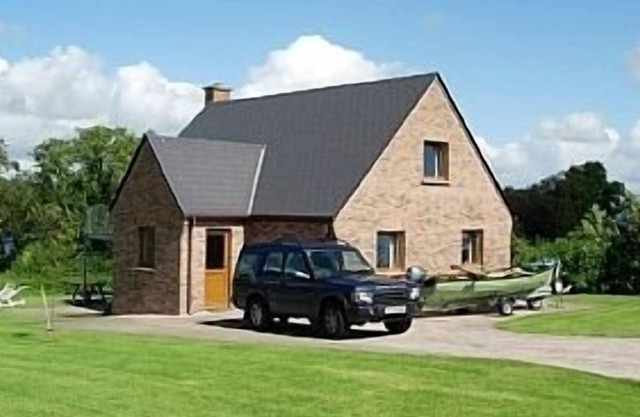 Lakeside Lodge Niché sur les rives du Lough Erne inférieur