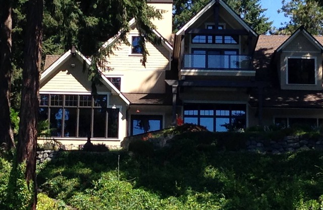 Gravelly Lake - Lakeside Luxury - MIL privé dans Waterfront Home.