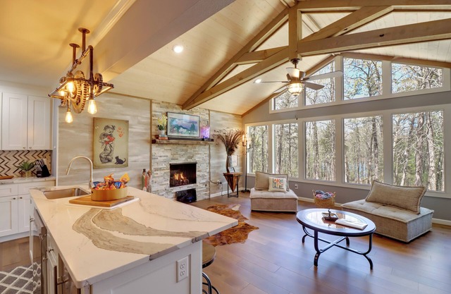 Lakeside Retreat on 10 Acres: 2 Mi to Greers Ferry