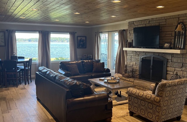 Lakeside Retreat