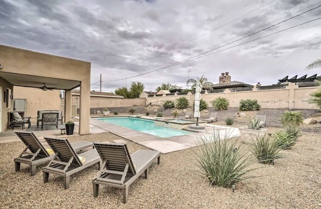 LAKESIDE SERENITY -Delightful Lake Havasu City vacation rental!