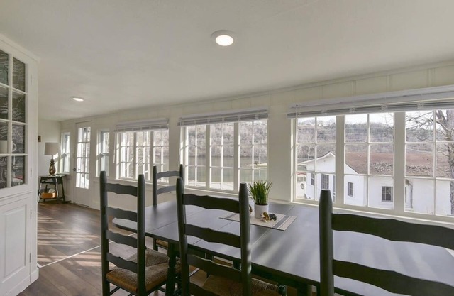 Laketown Cottages "Blue Anchor"
