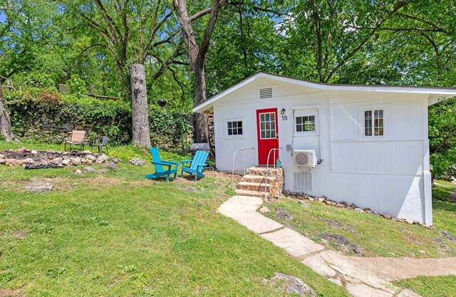 Lakeview Historic Rockaway Beach Cottage - Boat Ramp