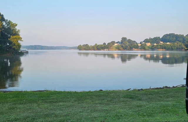 LAKEVIEW LIVING @ LIGHTHOUSE BAY