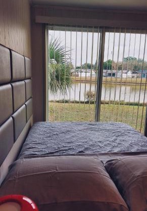 Lakeview Tiny House Near Airport & Universal Studios