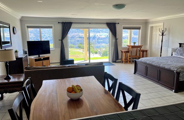 LakeView w/kitchen 10min to Penticton