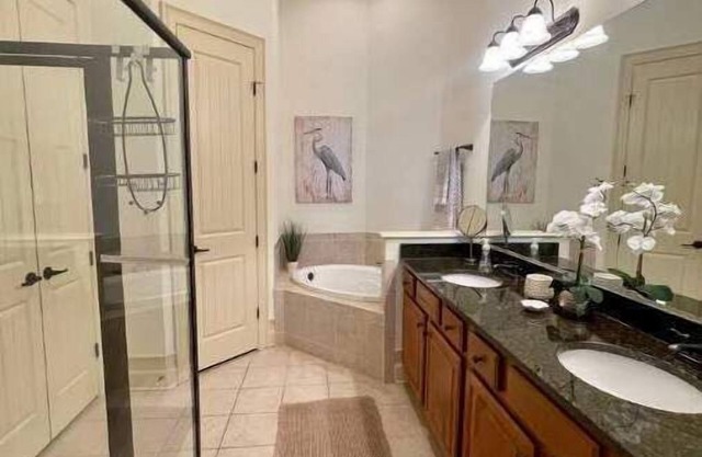 Lakeview with stunning views, private balcony