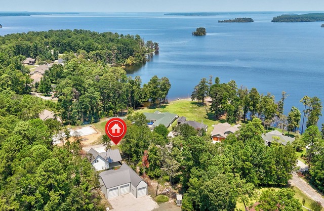 Lakeway Lookout @ Lake Sam Rayburn
