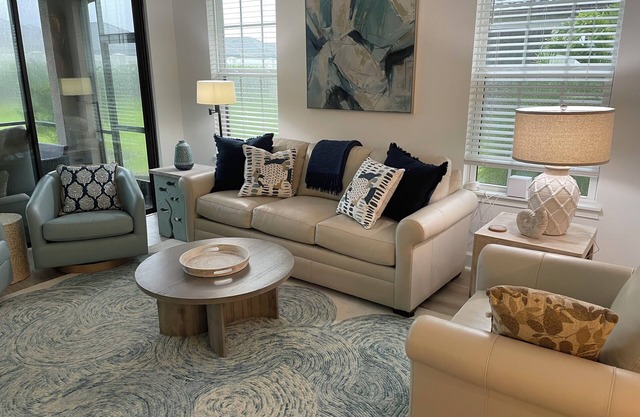 Lakewood Ranch Charming Villa in Esplanade at Azario