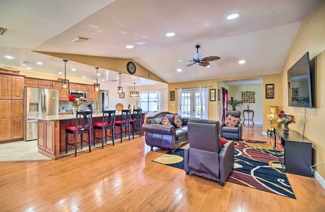 Lanai, Pool & Gas Grill: Sebring Retreat!