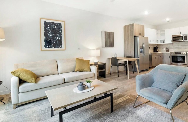 Landing at 1510 Belleville - 1 Bedroom in Scott.