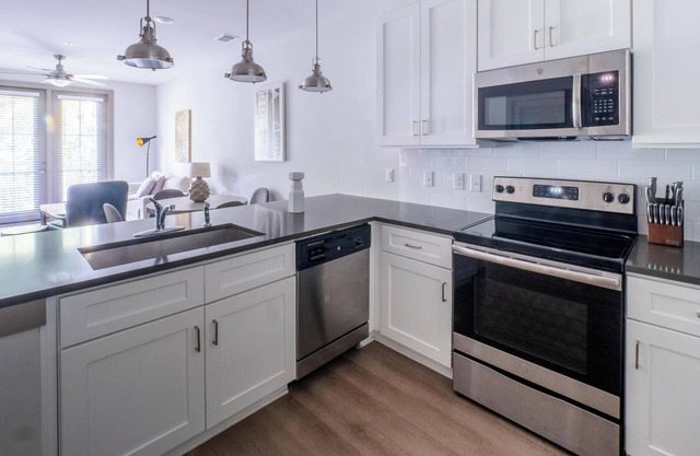 Landing at Avalon at James Island - 1 Bedroom in Charleston